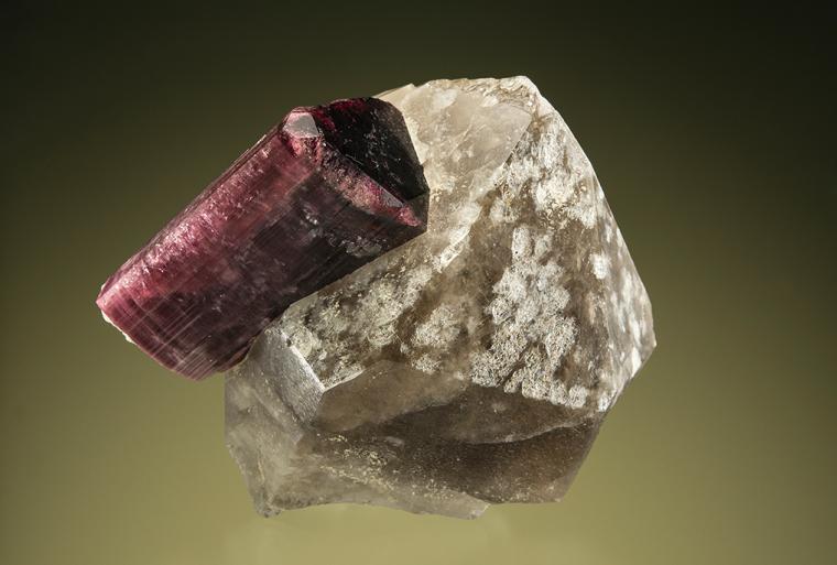 ELBAITE on QUARTZ var. Smoky